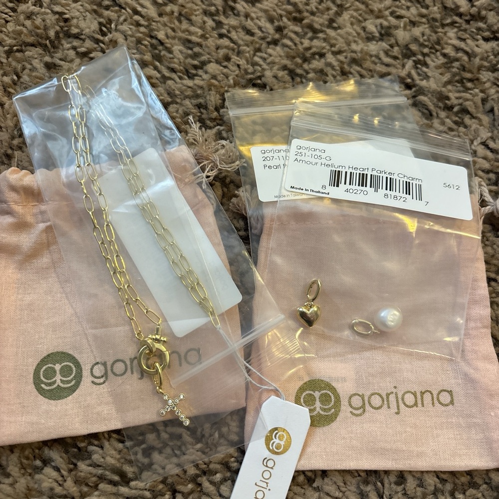 Gorjana bundle 
Brand new!